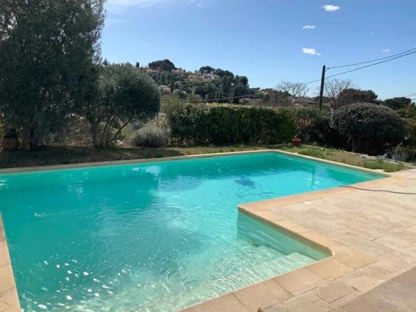 Dpt Bouches du Rhône (13), à vendre maison P5 - Terrain de 630