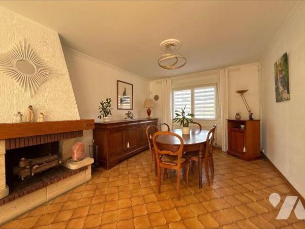 Maison semi-individuelle d'environ 90 m² - Quartier calme et recherché !

Située à Hazebrouck...