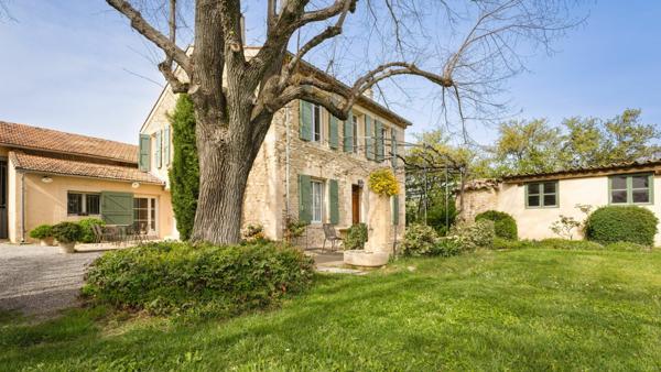 Maison à vendre    7 pièces • 182 m2 Manosque