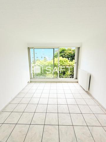 Dernier étage, lumineux, cadre vert, calme