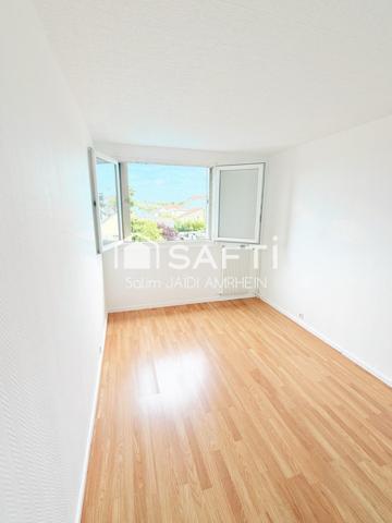 Dernier étage, lumineux, cadre vert, calme