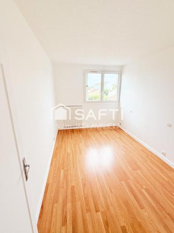 Dernier étage, lumineux, cadre vert, calme