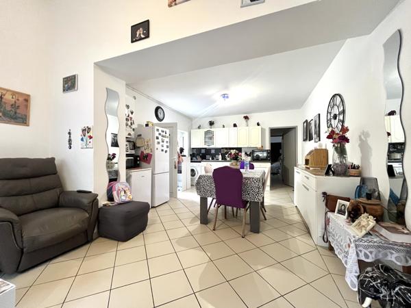 Metz (57000) A VENDRE - Rue du 20EME Corps Américain - 2 immeubles