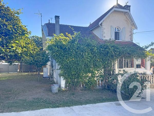 Maison à vendre  5 pièces - 133 m 2   GOND PONTOUVRE  - 16