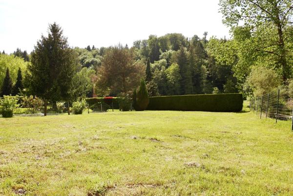 CHARMANTE MAISON DE VILLAGE AVEC JARDIN