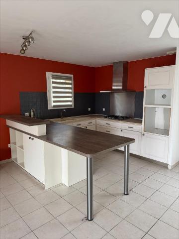 IDEALEMENT SITUEE, VILLA AVEC VUE DOMINANTE