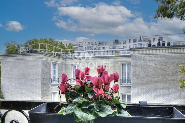 Appartement 3 pièces Paris 15 Convention