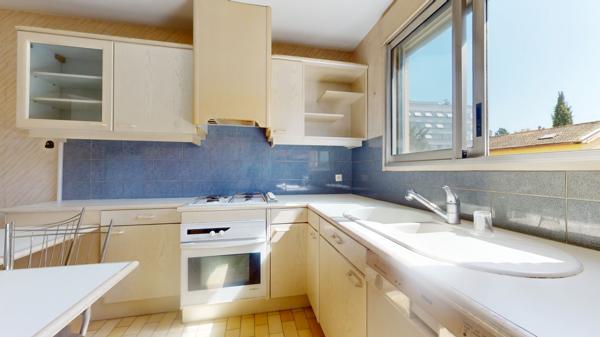 Appartement
         4 pièces
        - 92 m² 299 000 € *