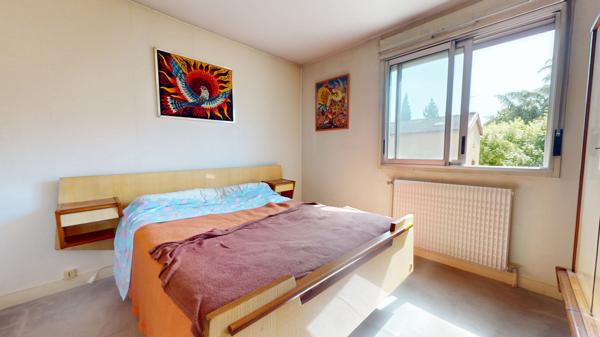 Appartement
         4 pièces
        - 92 m² 299 000 € *
