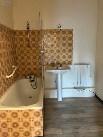 Appartement à louer à Avranches dans la Manche (50300), ref : 12547/270