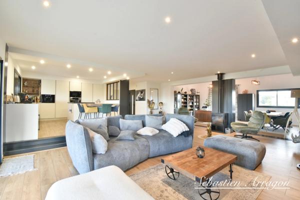 Villa contemporaine d’architecte avec piscine Art de vivre à la campagne, en Lot-et-Garonne- GRANGES SUR LOT (47)