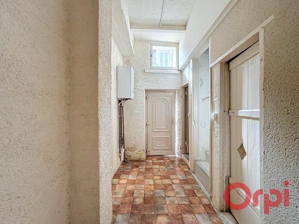 Maison à vendre    3 pièces •  Saint-Amand-Montrond