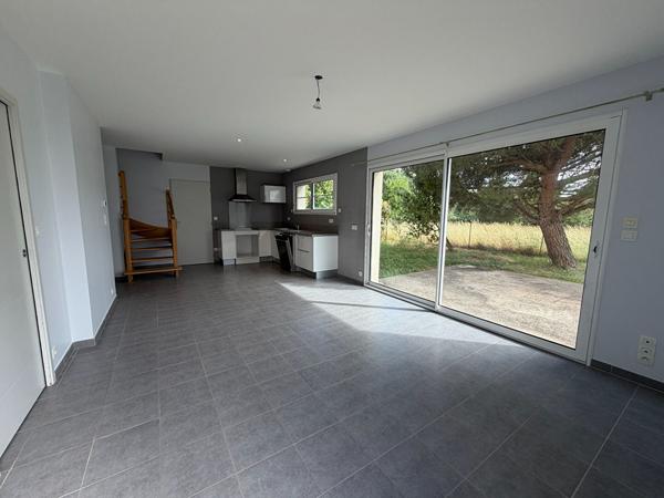17200 ROYAN ROYAN - Maison à louer F5 - 101m²
