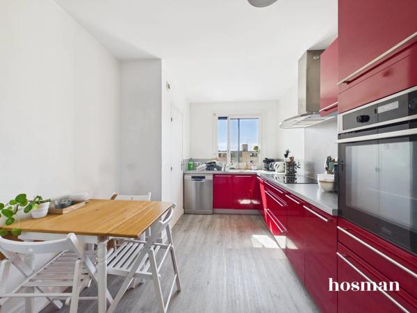 Spécial investisseurs - Beau T4 de 88,42m2 avec garage - étage élevé avec une vue dégagée - Quartier Jean Macé - Lyon 7ème