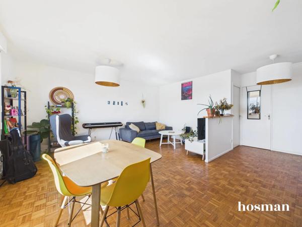 Spécial investisseurs - Beau T4 de 88,42m2 avec garage - étage élevé avec une vue dégagée - Quartier Jean Macé - Lyon 7ème