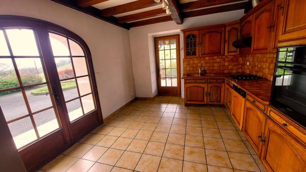 Guiche (64520) Guiche - Maison ancienne en deux logements