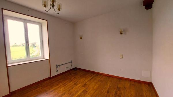 Guiche (64520) Guiche - Maison ancienne en deux logements