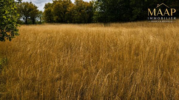 Terrain à bâtir de 1 950 m² – Lalbenque