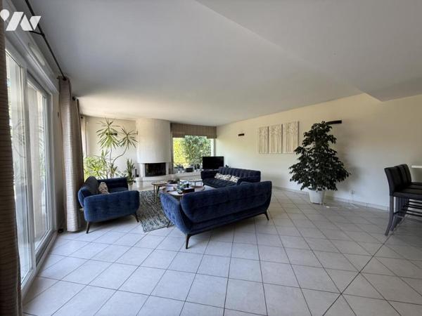 GUEUX- T8 de 2003 de 231m2 sur 785m2