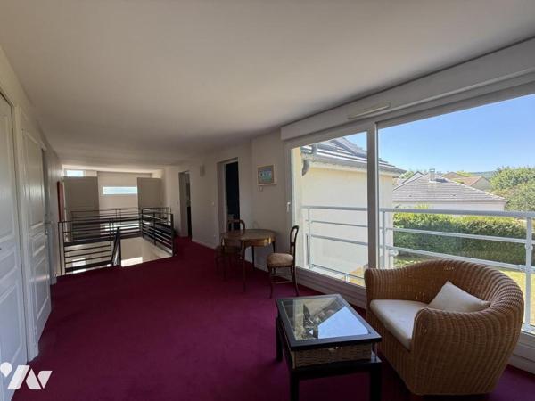 GUEUX- T8 de 2003 de 231m2 sur 785m2