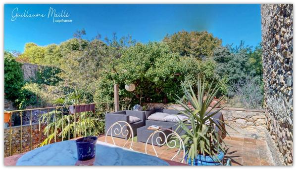 Exclusivité - Maison de village 132m² avec 5 pièces, terrasse et cour - Roujan (34320)