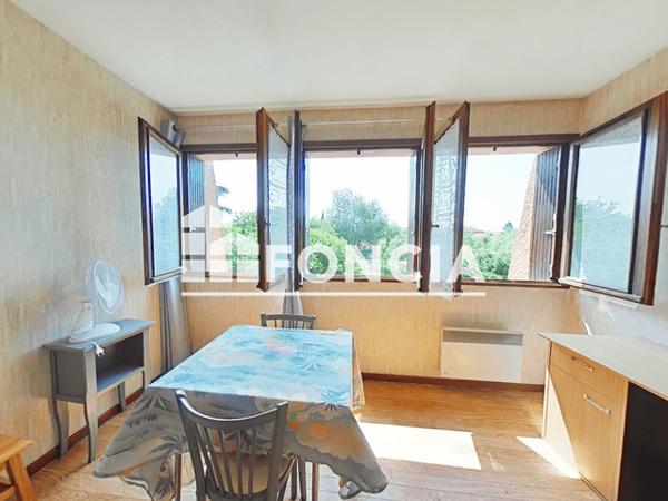 Location Studio meublé 27.66 m² - RES.LAFONTAINE Cahors 46000