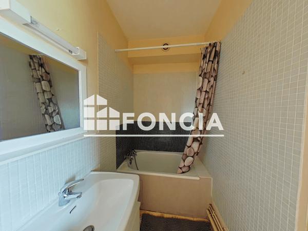 Location Studio meublé 27.66 m² - RES.LAFONTAINE Cahors 46000