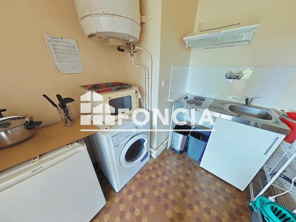 Location Studio meublé 27.66 m² - RES.LAFONTAINE Cahors 46000