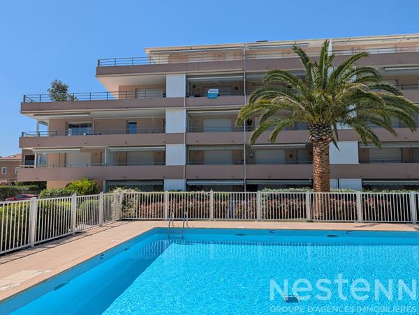Charmant appartement T1 à vendre au Lavandou avec terrasse et piscine