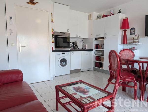 Charmant appartement T1 à vendre au Lavandou avec terrasse et piscine
