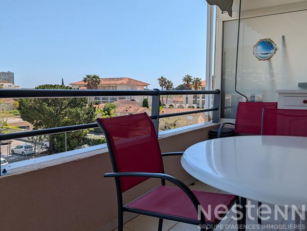 Charmant appartement T1 à vendre au Lavandou avec terrasse et piscine