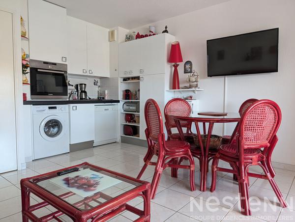 Charmant appartement T1 à vendre au Lavandou avec terrasse et piscine