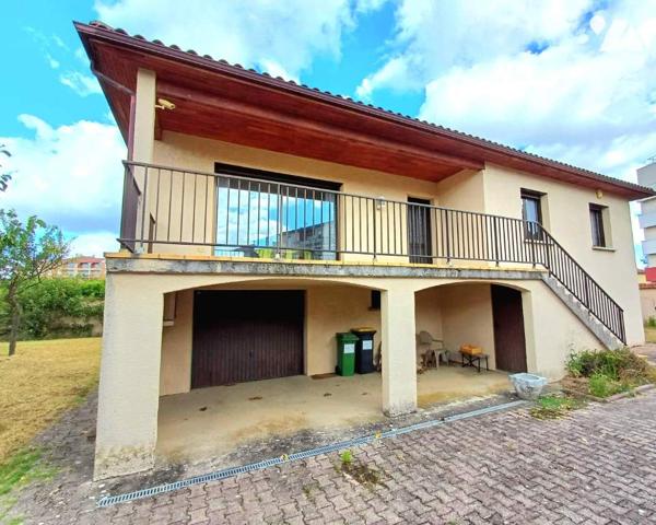 Maison sur sous sol Centre Montrond les Bains