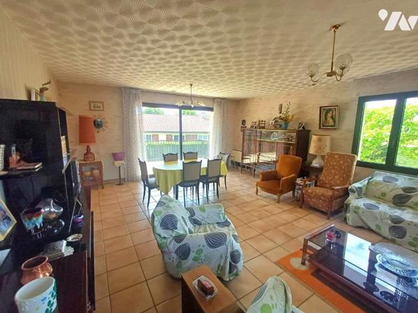 Maison sur sous sol Centre Montrond les Bains