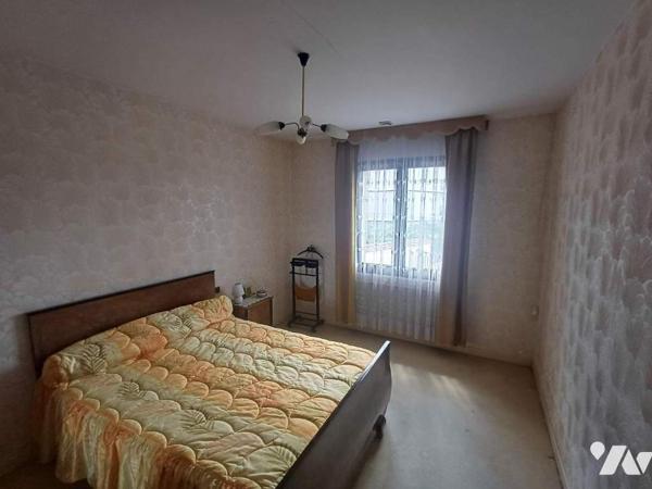 Maison sur sous sol Centre Montrond les Bains