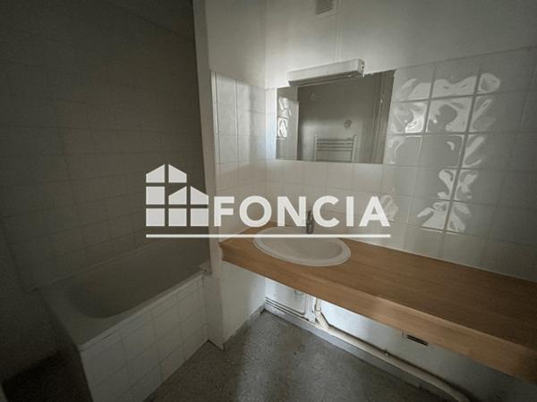 Location Appartement 3 pièces 60.3 m² - 4 RUE ARNAVIELLE Nimes 30900