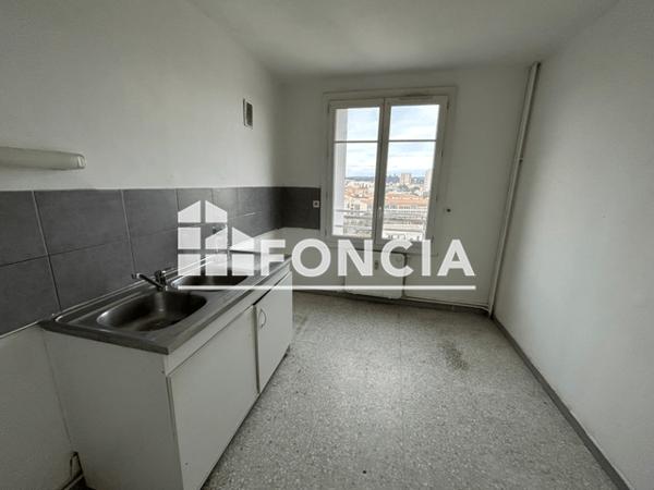 Location Appartement 3 pièces 60.3 m² - 4 RUE ARNAVIELLE Nimes 30900