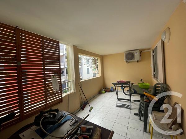 Appartement F2 à vendre  2 pièces - 35 m2 STE SUZANNE - 974