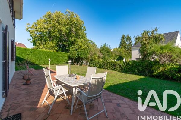 Maison à vendre 6 pièces 147 m² Saint-Fargeau-Ponthierry