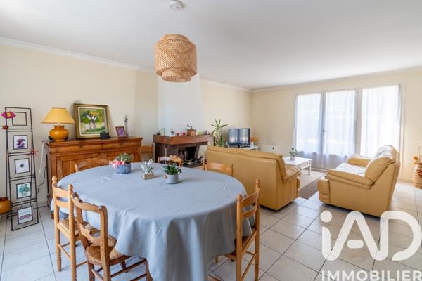 Maison à vendre 6 pièces 147 m² Saint-Fargeau-Ponthierry