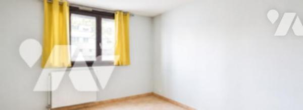Appartement type T3 avec cave et garage privatif quartier de la Villette.
