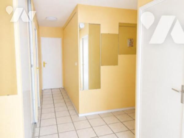 Appartement type T3 avec cave et garage privatif quartier de la Villette.