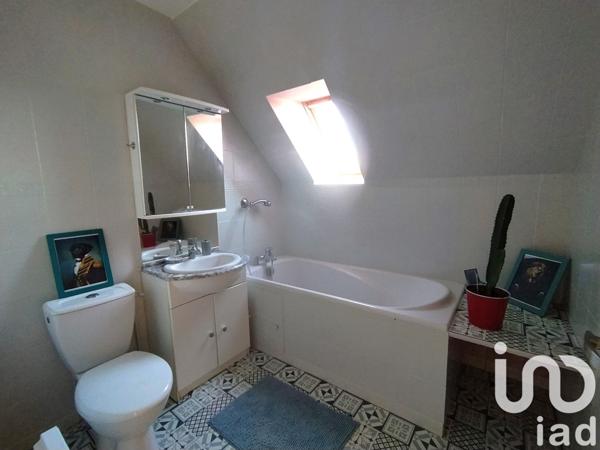 Maison traditionnelle 5 pièces de 107 m² à Beaugency (45190)