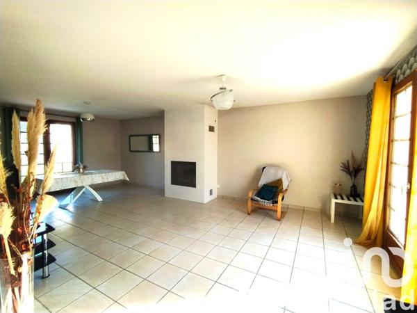 Maison traditionnelle 5 pièces de 107 m² à Beaugency (45190)