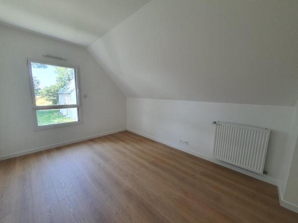 GUIDEL : Maison neuve dans un environnement verdoyant