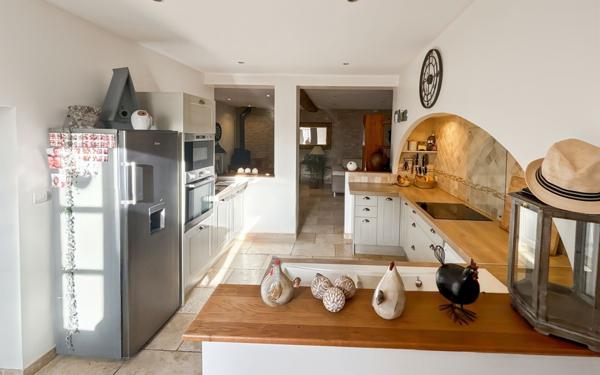 Maison à vendre    4 pièces •  Voves