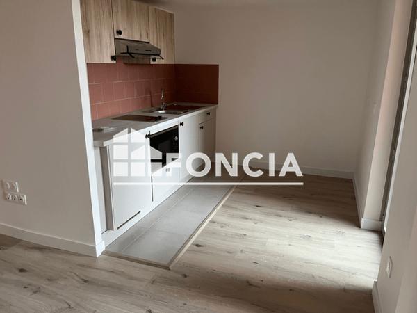 Location Studio 28.91 m² - 5 AVENUE PIERRE BROSSOLETTE Armentieres 59280