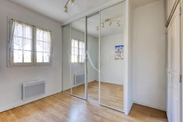 Maison familiale 5 chambres avec vie de plain-pied et beau jardin