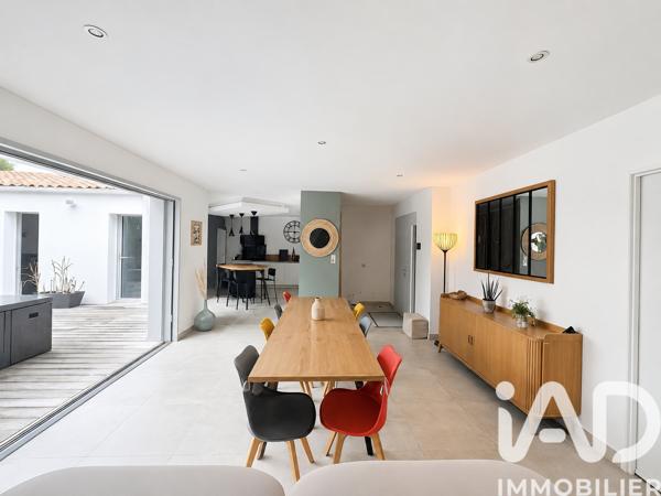 Maison à vendre 5 pièces 135 m² Salles-sur-Mer