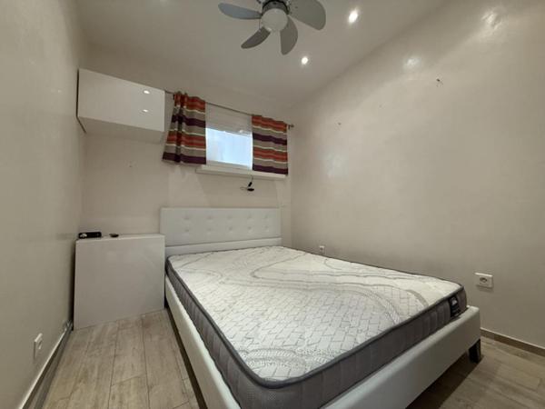 Appartement T2 avec un extérieur de 40m2 - LE LAVANDOU